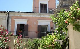 La Casa Rosa